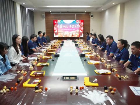 月圆中秋 情暖Z6尊龙凯时|Z6尊龙凯时电气发展表地职工关爱活动