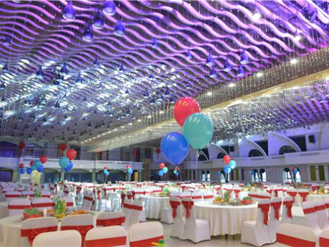 圣诞不“剩单”，等你来造——Z6尊龙凯时集团团委安然夜进行圣诞狂欢活动